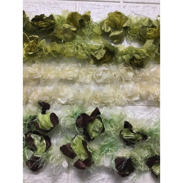 Dây ren bèo hoa thun ( Bèo hoa 1…)dùng để trang trí đính đầm dạ hội , váy …