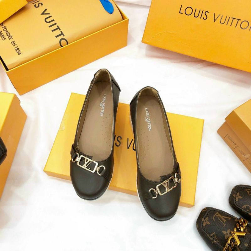 Còn 37.slipon xuồng siêu hot mềm mịn siêu êm. fullbox