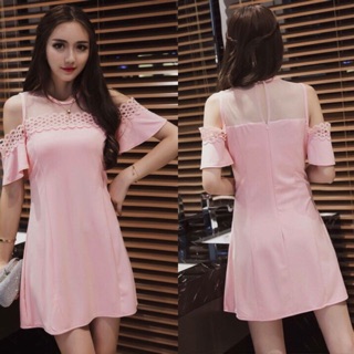 Đầm Hồng Phối Lưới Khoét Vai