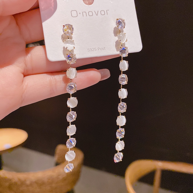 Khuyên Tai Tua Rua Dáng Dài Hình Hoa Hồng Thời Trang 2022