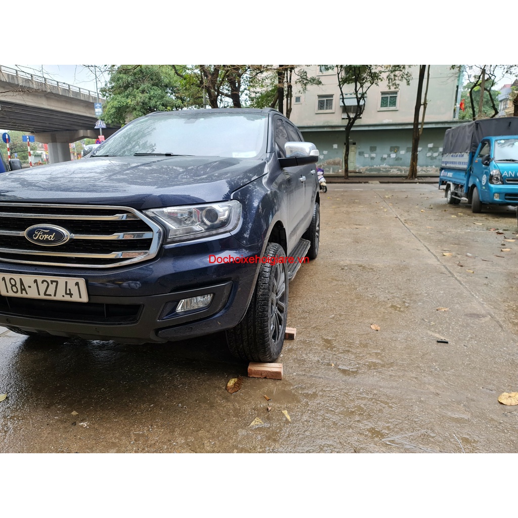Miếng Đệm Lốp Xe Ford Everest