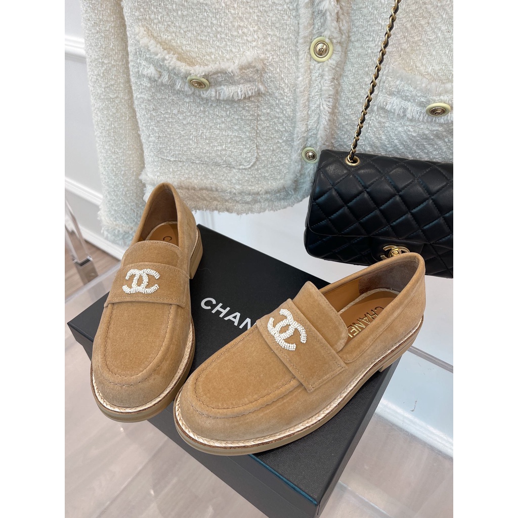 Giày lười nhung thời trang nữ cao cấp 𝘾𝙝𝙖𝙣𝙚𝙡 𝘾𝙝𝙖𝙣n𝙚𝙡 sành điệu, thanh lịch
