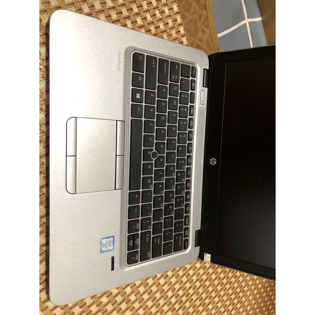 Máy tính xách tay Laptop HP 820 G3 i5-6300U ram 8Gb SSD 240Gb 12.5inch thích hợp sinh viên, văn phòng | BigBuy360 - bigbuy360.vn