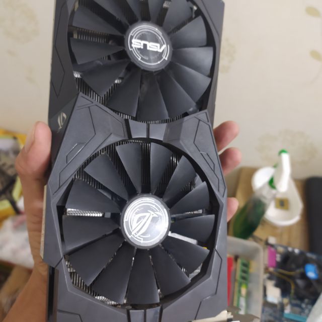 Card màn hình Asus Rog Strix RX 570 4GB