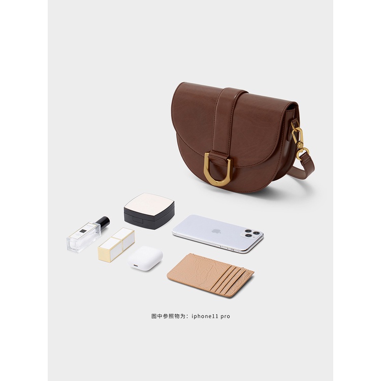 Charles and KEITH CK2-80781412 Túi Yên Ngựa Kim Loại Lớn Cầm Tay Phong Cách retro