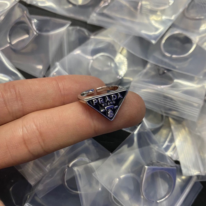 Nhẫn Đeo Tay Kim Loại Hình Tam Giác Thời Trang Âu Mỹ Cho Nữ