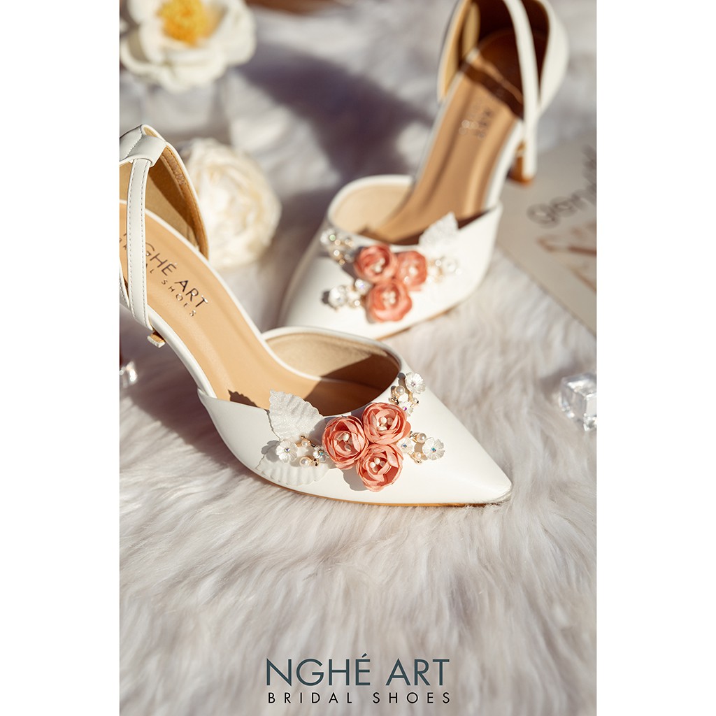 Giày cưới Nghé Art quai ngang đính hoa 216-08