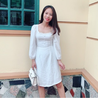 Váy đũi trắng đính khuy bọc