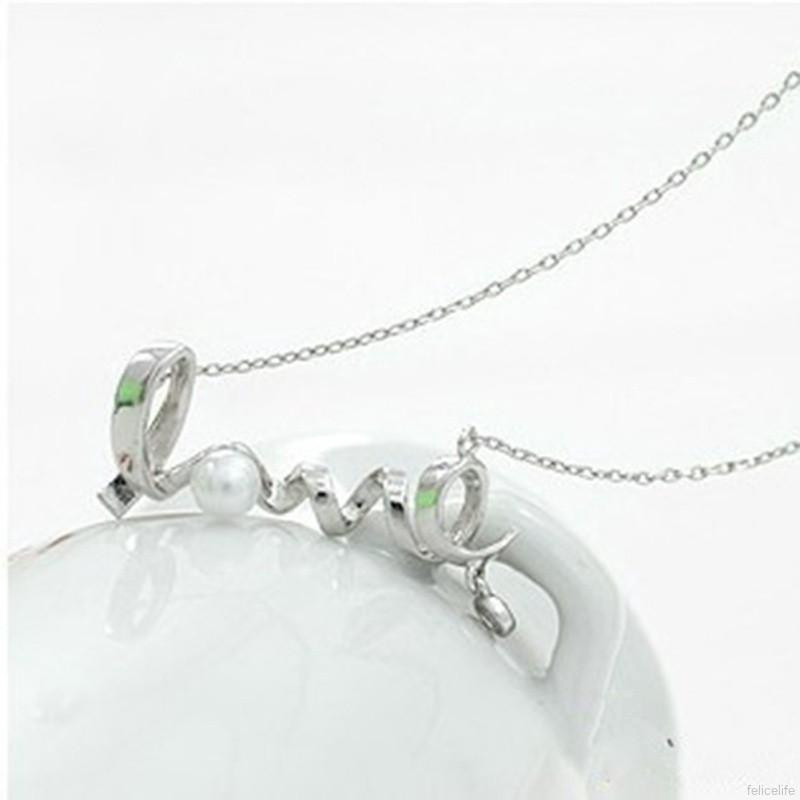 Vòng cổ chữ LOVE cho nữ