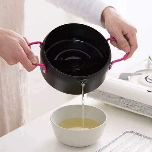 NỒI CHIÊN SÂU LÒNG 18CM TẶNG VỈ RÁO DẦU