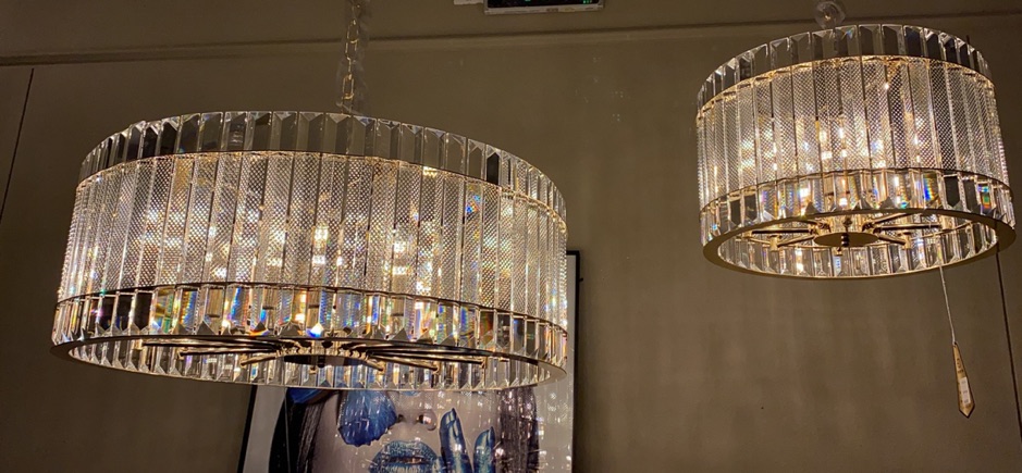 Đèn chùm led pha Lê thả trang trí mẫu hiện đại