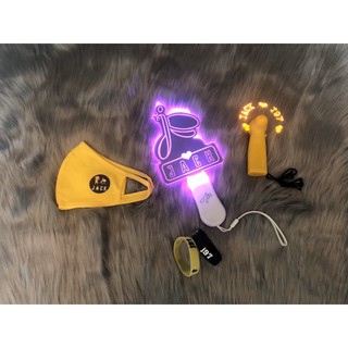 Combo Lightstick Jack + quạt Led Jack + 2 vòng tay + 1 khẩu trang