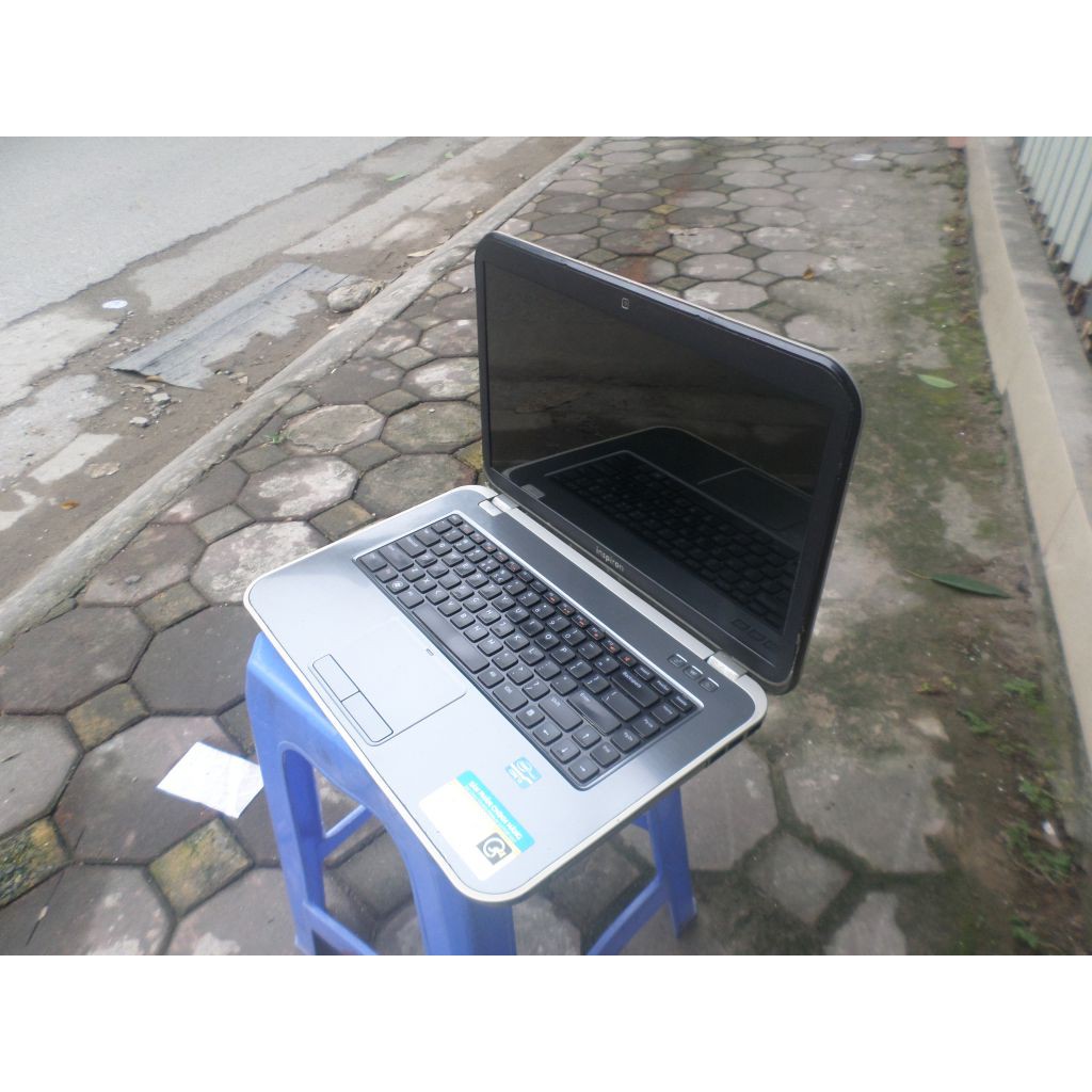 laptop cũ Dell 5520 i5-3210m, ram 4g, màn 15.6 hd