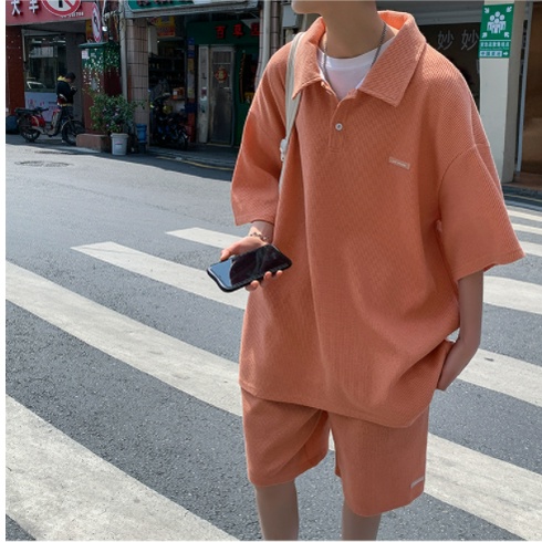 Xu hướng phiên bản Hàn Quốc áo phông nam phù hợp với cổ áo rộng rãi gấp lại cổ áo nam quần short ngắn tay nam áo sơ mi nam polo đồng màu bộ đồ thể thao