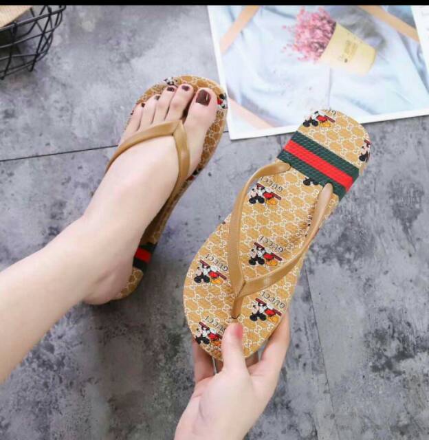 Sandal Gucci Chính Hãng Họa Tiết Chuột Mickey Xinh Xắn