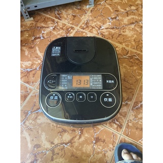 Nồi cơm điện mâm nhiệt nhật bãi iris ohyama 1.0l rc-ma50az-b