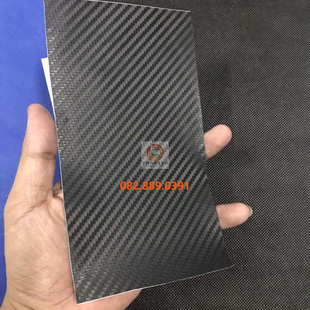 Miếng dán mặt lưng skin carbon nguyên thủy cắt sẵn khổ 10cmx17cm