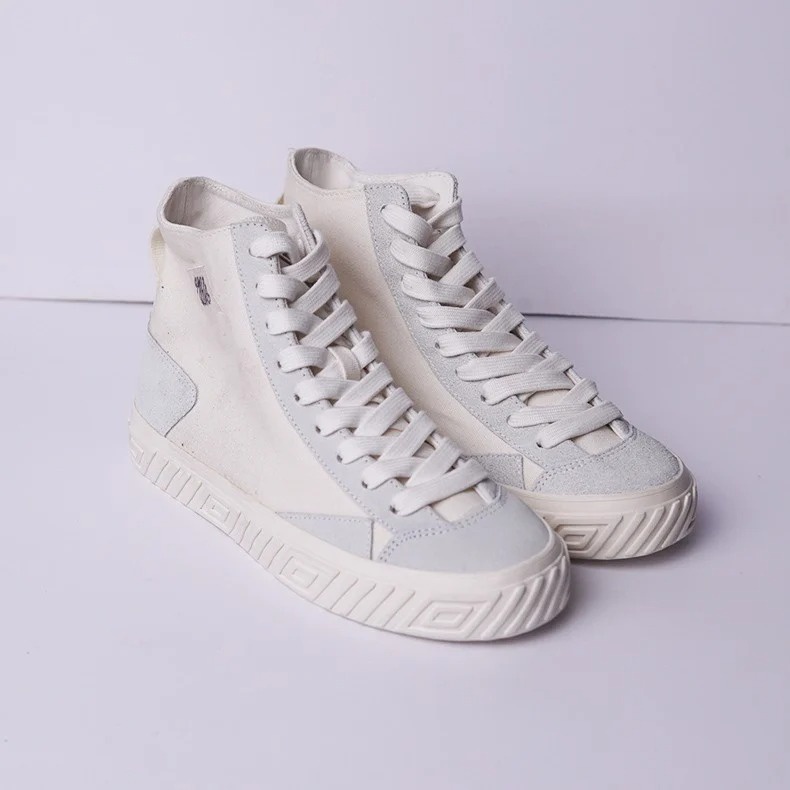 Giày cao cổ nam nữ trắng sữa Umbro xuất dư 13112023