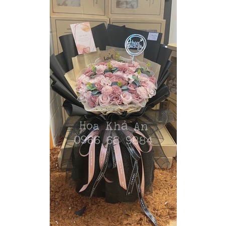 Bó hoa Sáp cao cấp mix bởi Khả An. Kích thước: 60X90cm. Tặng thiệp + Chữ HPBD