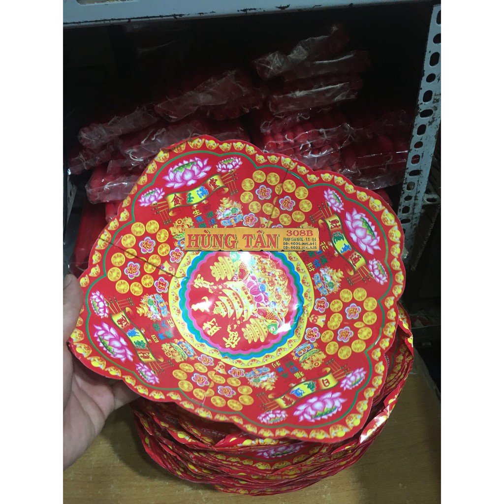 Một Thuyền Hoa ( Ghe Bông ) Lớn Trong Thờ Cúng