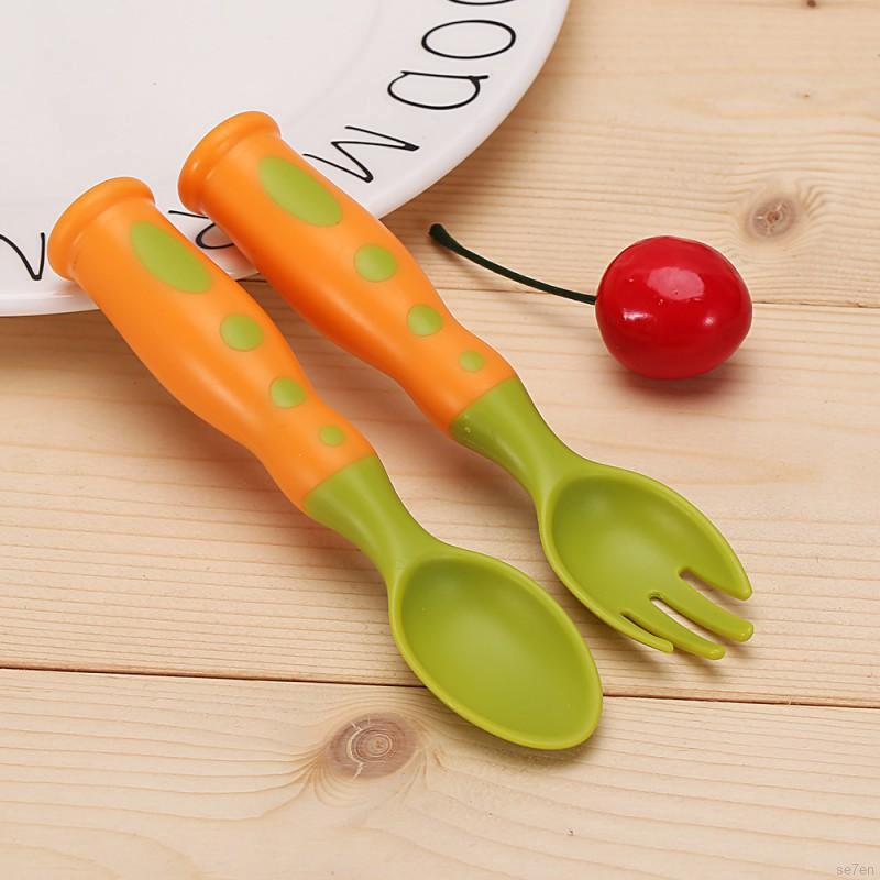 Bộ muỗng và nĩa ăn bằng nhựa an toàn cho bé