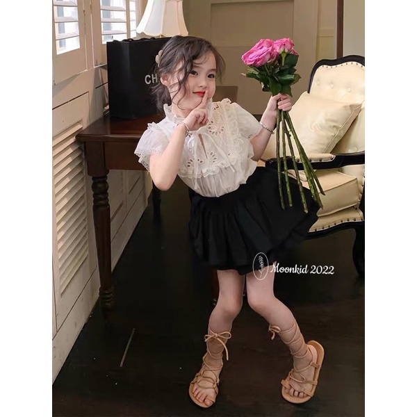 Set áo trắng phối ren quần chạy bèo bé gái
