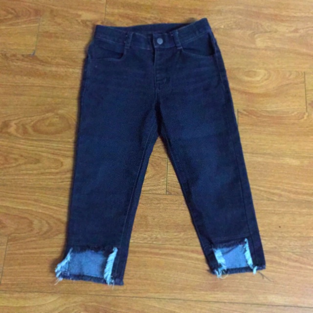 Quần jeans cho bé gái