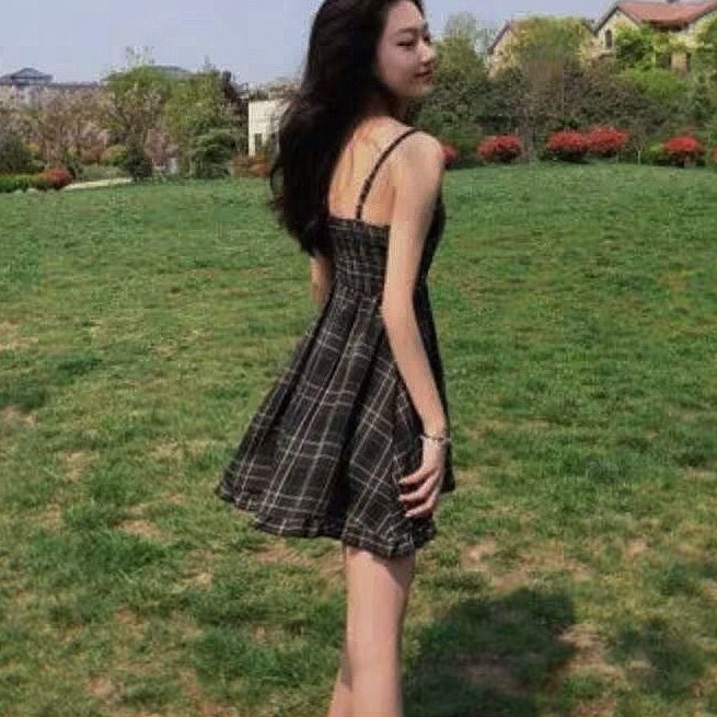 Beautiful and youthful classic French style dress