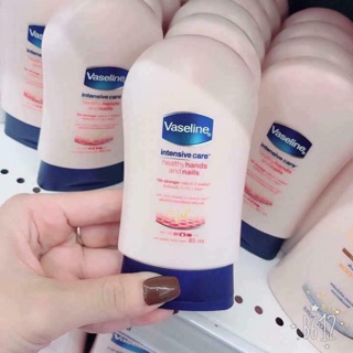 Vaseline dưỡng móng và tay