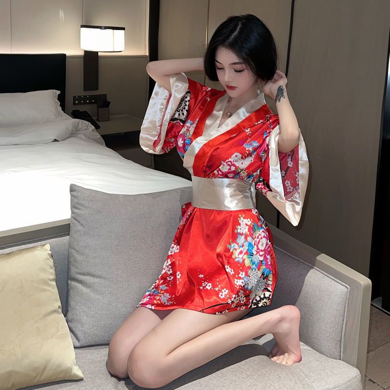 Bộ Kimono cách tân cosplay xẻ đùi sexy đồ ngủ quyến rũ