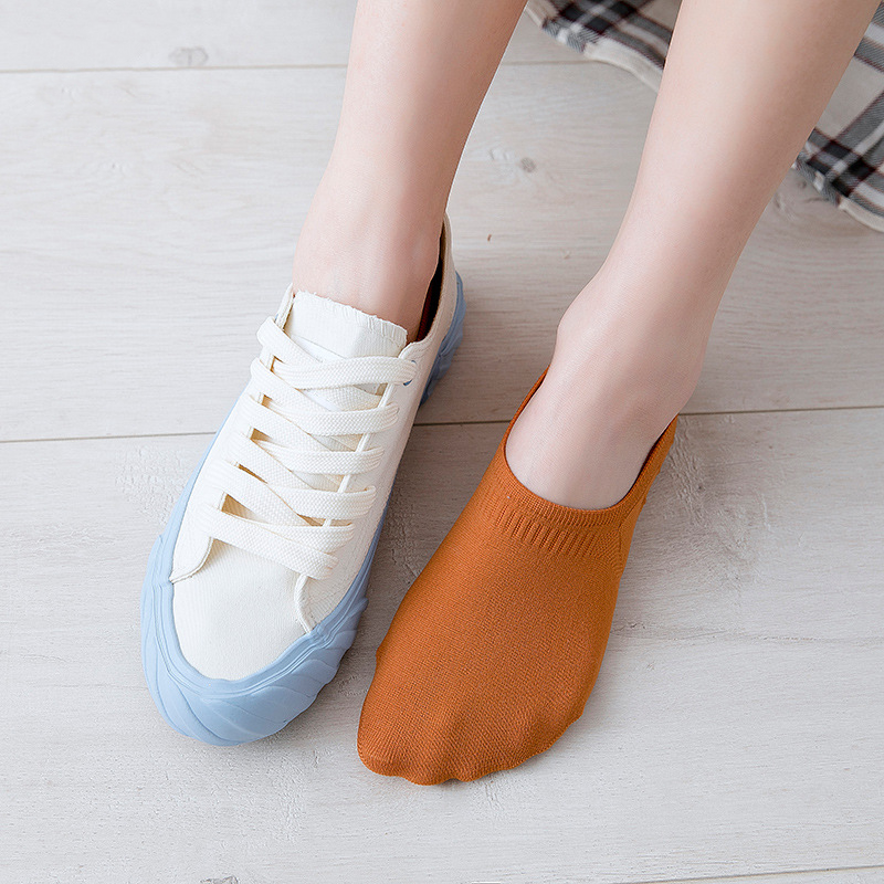 Vớ thuyền cotton màu trơn phối silicon chống trượt khô nhanh vô hình không lộ thường ngày cho nữ