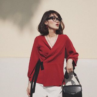 ÁO ĐỎ ĐẮP CHÉO NƠ EO