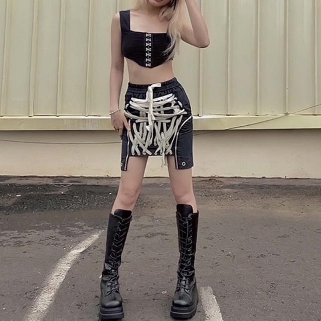 Chân váy kiểu vải dù dây đan phía trước hot 2021