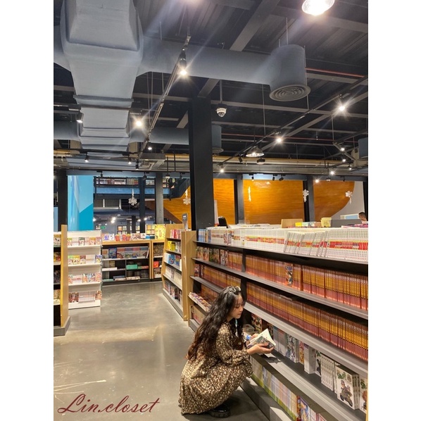 Đầm babydoll hoa nhí tay dài dáng xoè