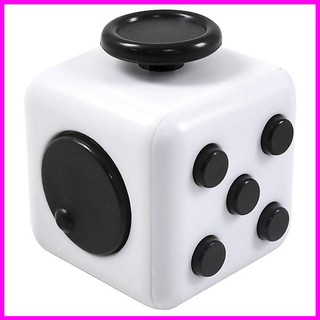 [Mã TOYNOV hoàn 20K xu đơn 50K] Fidget Cube Quà tặng huyền diệu giảm stress màu tự dưng (tặng 02 Xúc Xắc Xí Ngầu)