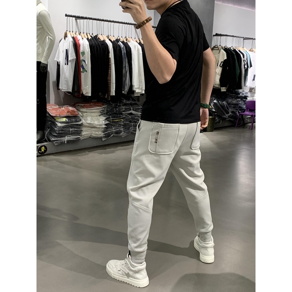 Áo thun nam UM in phun chuẩn màu vải cotton cao cấp đẹp form chuẩn, áo phông nam