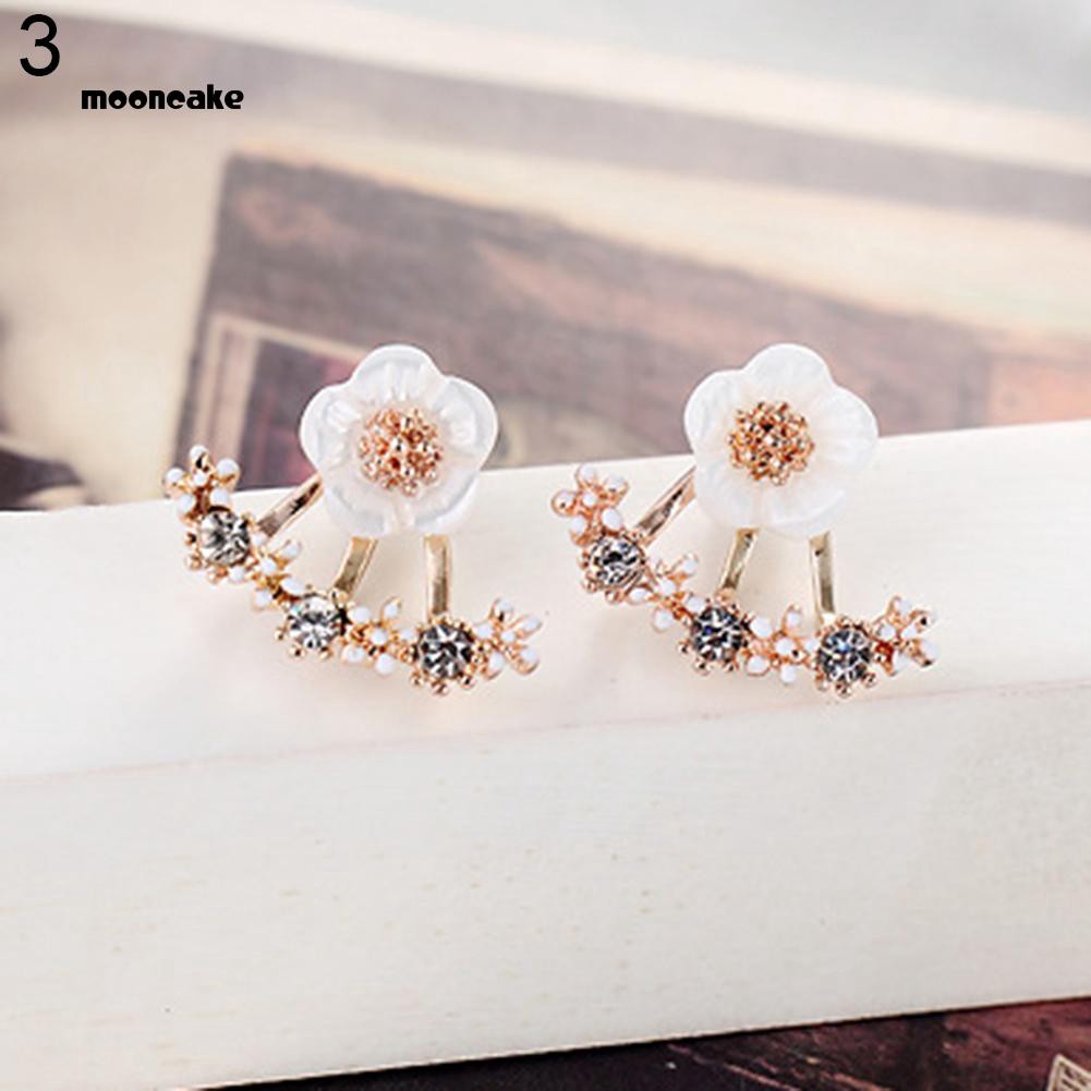 Khuyên tai hình hoa cúc đính đá xinh xắn cho nữ