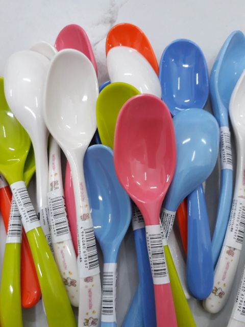 Thìa ăn dặm mã 969 sâu lòng cán cong cho bé