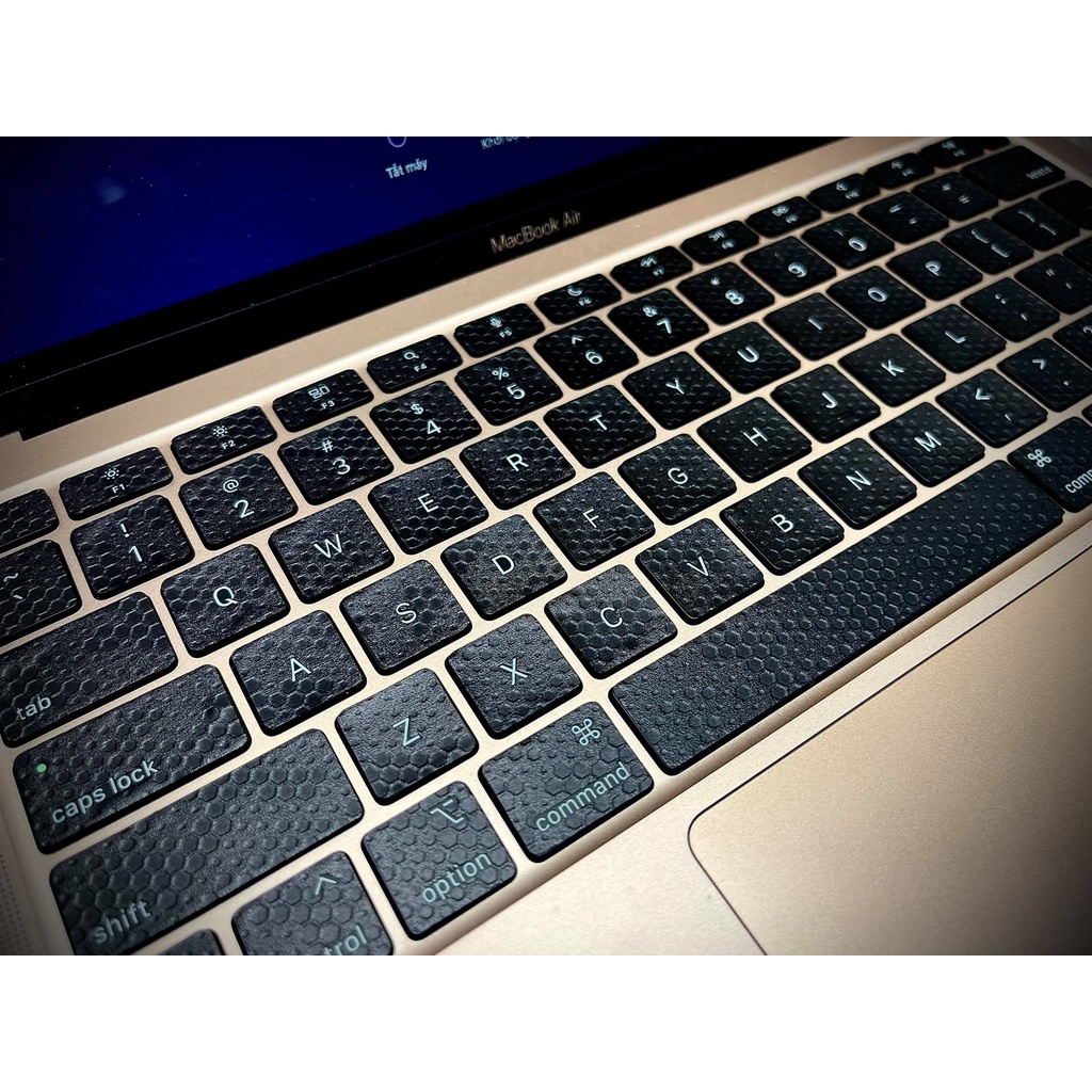 MIẾNG DÁN 3M HỞ ĐÈN LED - CÓ MẪU CHO TẤT CẢ CÁC DÒNG MACBOOK | BigBuy360 - bigbuy360.vn