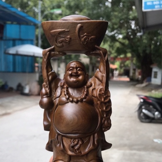 Tượng phật di lặc dâng vàng gỗ bách xanh - TẶNG MỘT VÒNG ĐEO TAY GỖ - BẢO HÀNH VÀ ĐỔI TRẢ