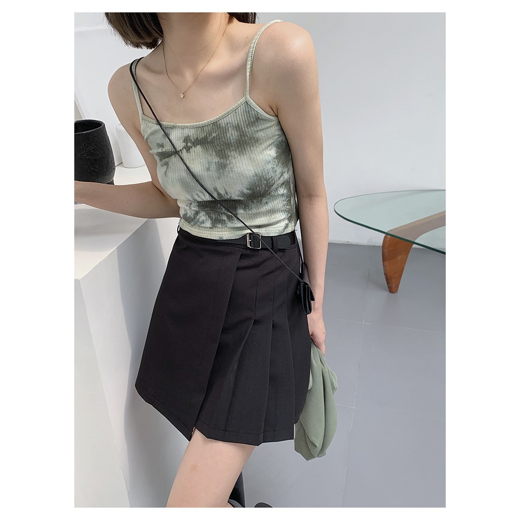 Chân váy xếp ly ngắn chữ a phong cách LAMODE, chân váy chữ a ngắn xếp ly có quần mặc bên trong | BigBuy360 - bigbuy360.vn