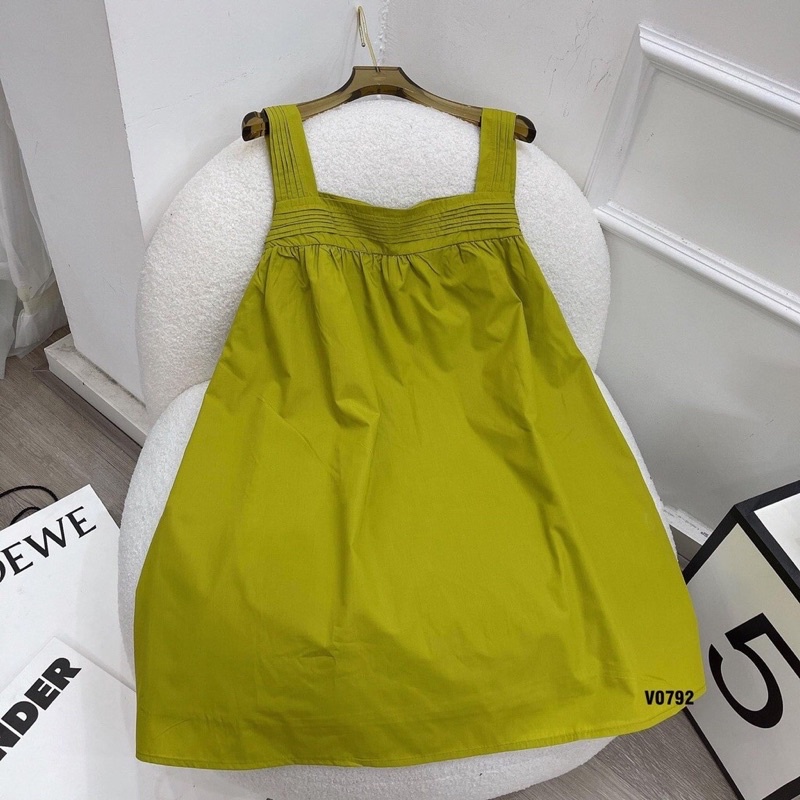 Váy baby doll hai dây bản to