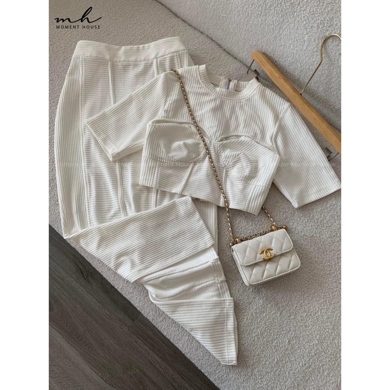 pass set áo croptop cutout chân váy bút chì trắng