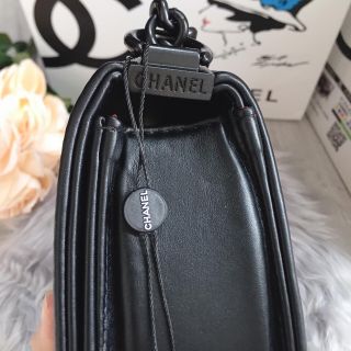 Túi full đen lót đỏ da mịn xịn