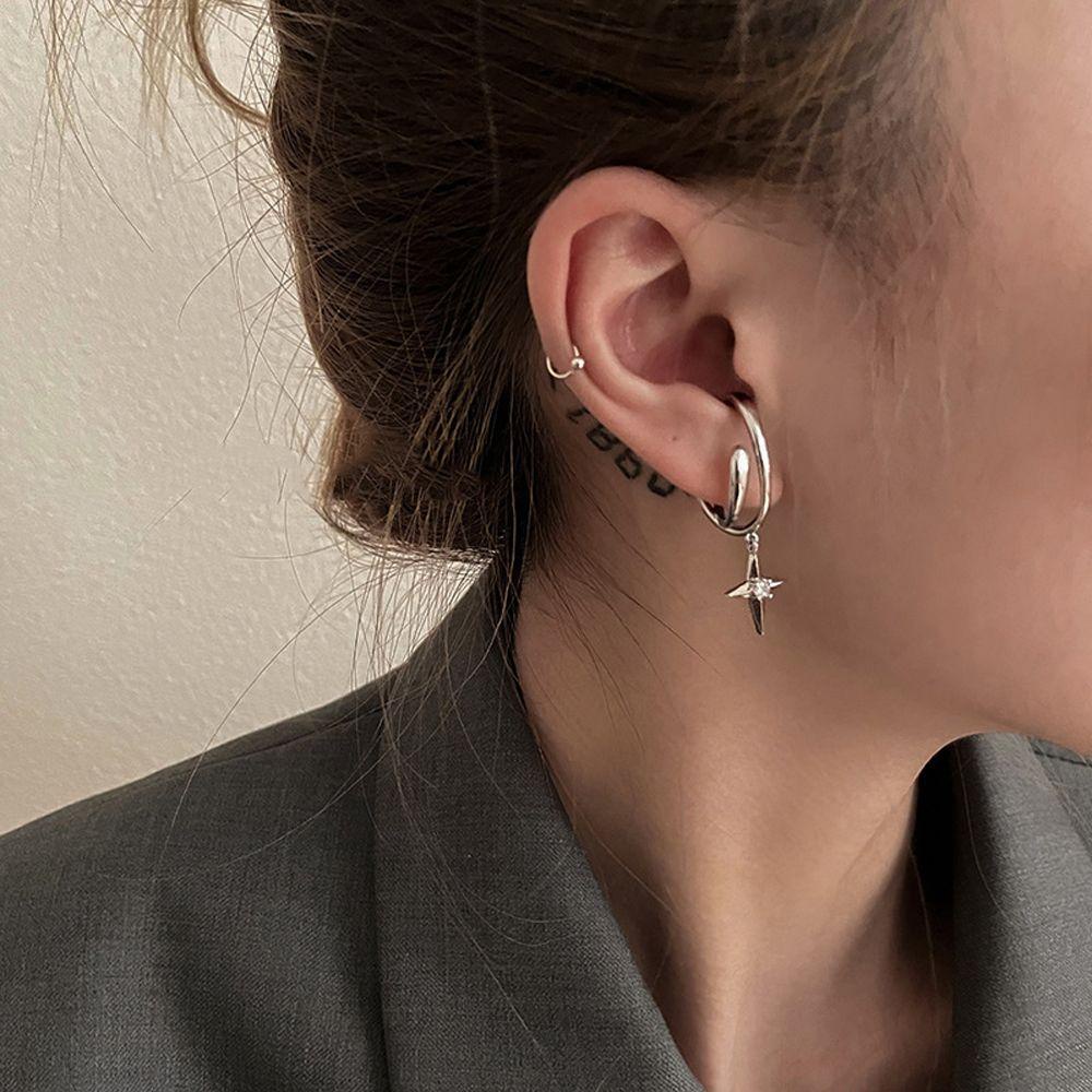 Bông Tai Kẹp Không Xỏ Lỗ Phong Cách Punk Cổ Điển Cho Nữ