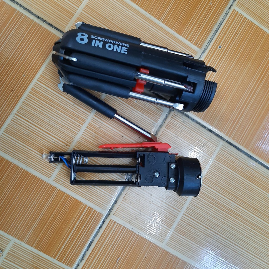 Tô vít đa năng 8 trong 1 có đèn chiếu sáng