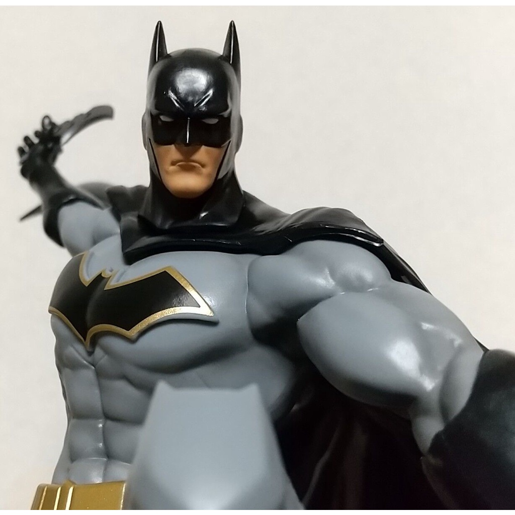 Mô hình Batman - Đen bóng đêm - chính hãng Nhật Bản