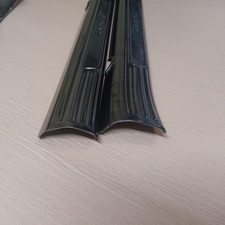Ốp bậc cửa xe Kia Soluto 4 miếng ốp cửa trong