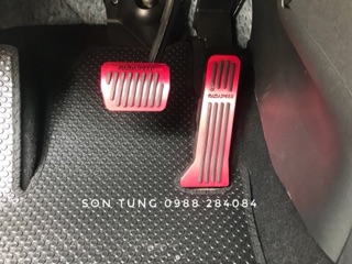 Ốp chân phanh chân ga Mazda