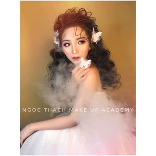 Bánh tạo khói chụp hình